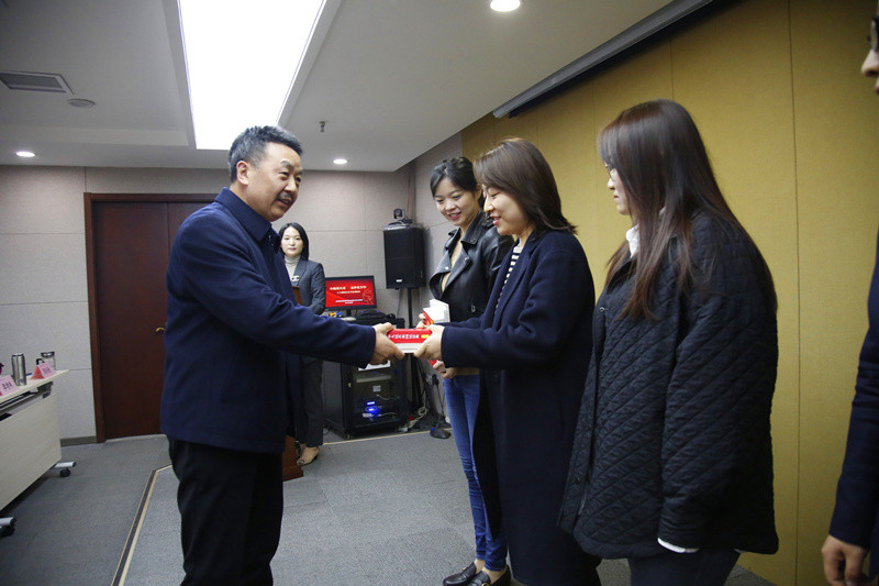 新型能源公司: 黨史學習教育熱潮涌動