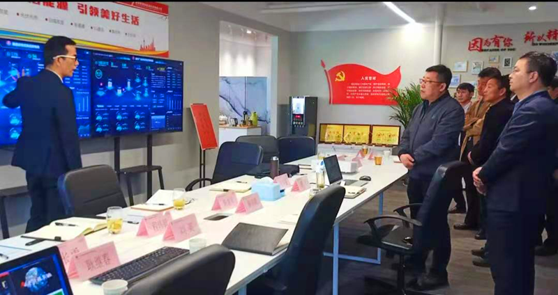 公司黨委副書記、總經理徐國強一行深入西安新能科技公司進行工作調研配圖2.png