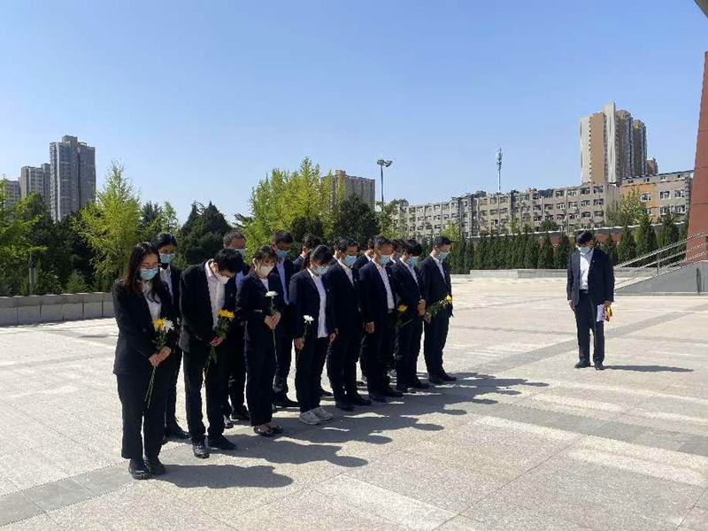 星炭公司開展“緬懷革命先烈 弘揚民族精神”主題黨日活動-2.png 星炭公司開展“緬懷革命先烈 弘揚民族精神”主題黨日活動-2.png