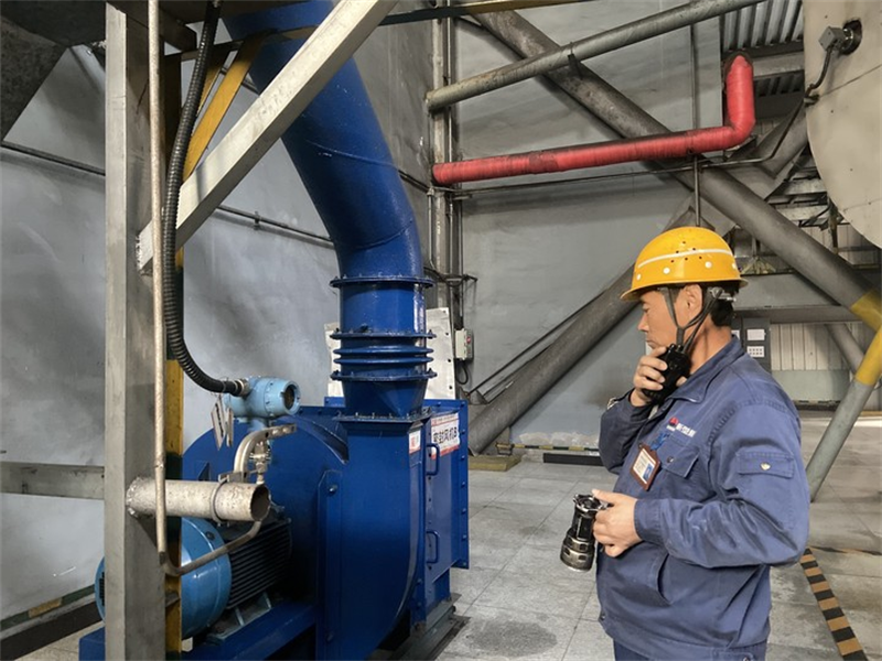 神木分公司天津華苑制粉中心:制粉工人的夜1.png 神木分公司天津華苑制粉中心:制粉工人的夜1.png