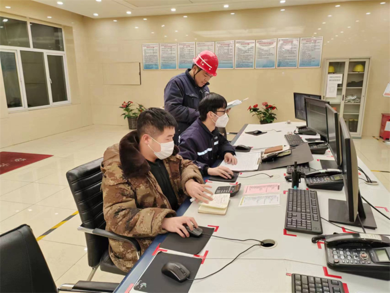 神木分公司天津華苑制粉中心:制粉工人的夜3.png 神木分公司天津華苑制粉中心:制粉工人的夜3.png