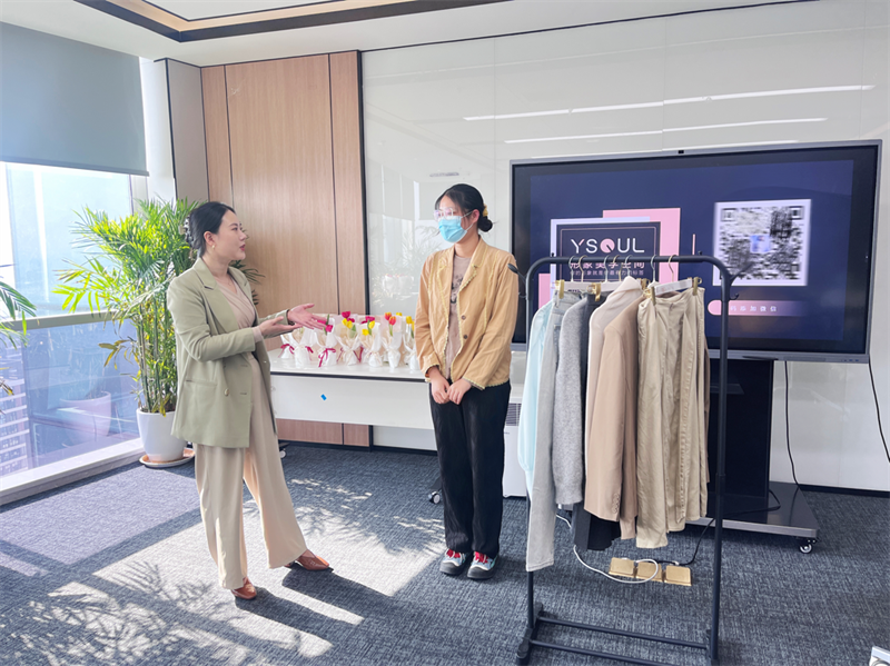 北京公司開展“芳華溢彩、魅力巾幗”婦女節活動1.png 北京公司開展“芳華溢彩、魅力巾幗”婦女節活動1.png