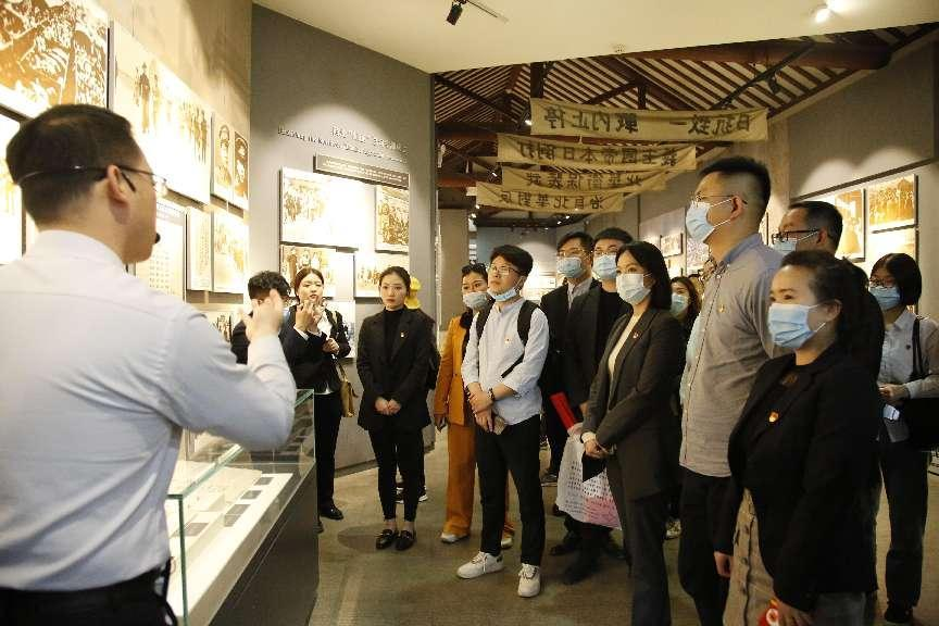 “追尋紅色足跡 傳承紅色基因”——公司組織青年職工赴西安事變紀念館開展黨史學習教育實踐活動.png “追尋紅色足跡 傳承紅色基因”——公司組織青年職工赴西安事變紀念館開展黨史學習教育實踐活動.png