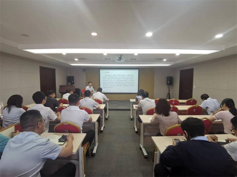 黃崗到中泰公司黨支部、機關第二黨支部開展《習近平著作選讀》第一卷、第二卷專題宣講暨主題教育專題黨課
