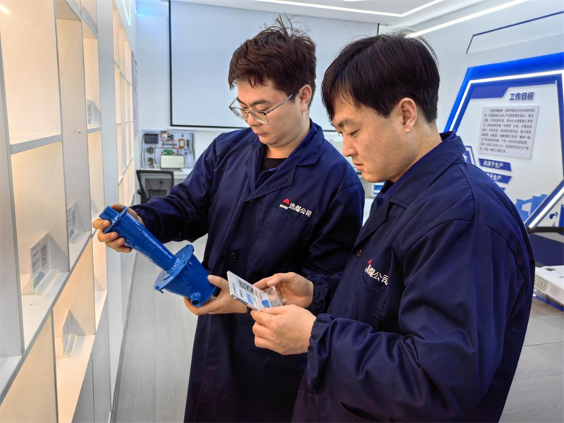 讓勞模創新工作室成為職工創新“大舞臺”——選煤公司姚雷勞模創新工作室側記3.png 讓勞模創新工作室成為職工創新“大舞臺”——選煤公司姚雷勞模創新工作室側記3.png