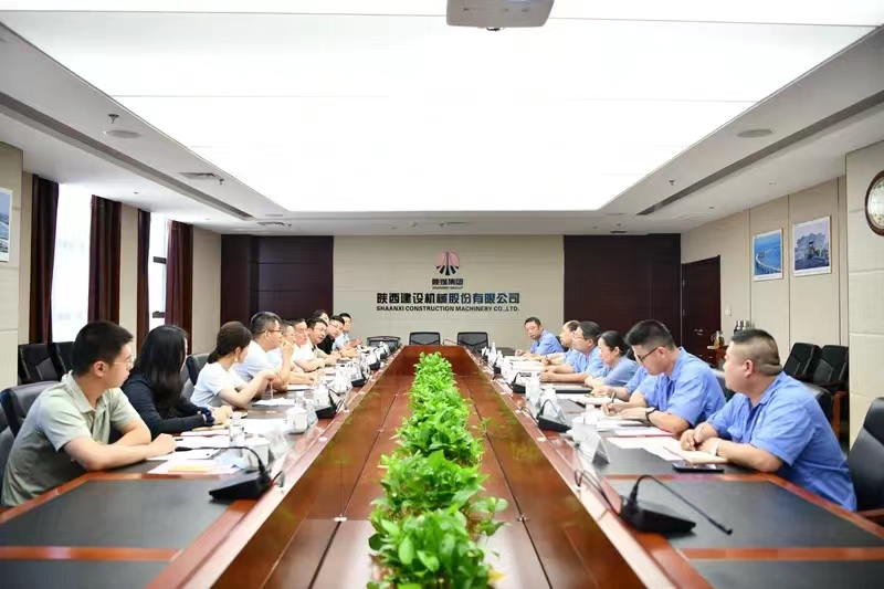 公司黨委委員、財務總監胡大偉到陜建機股份交流座談