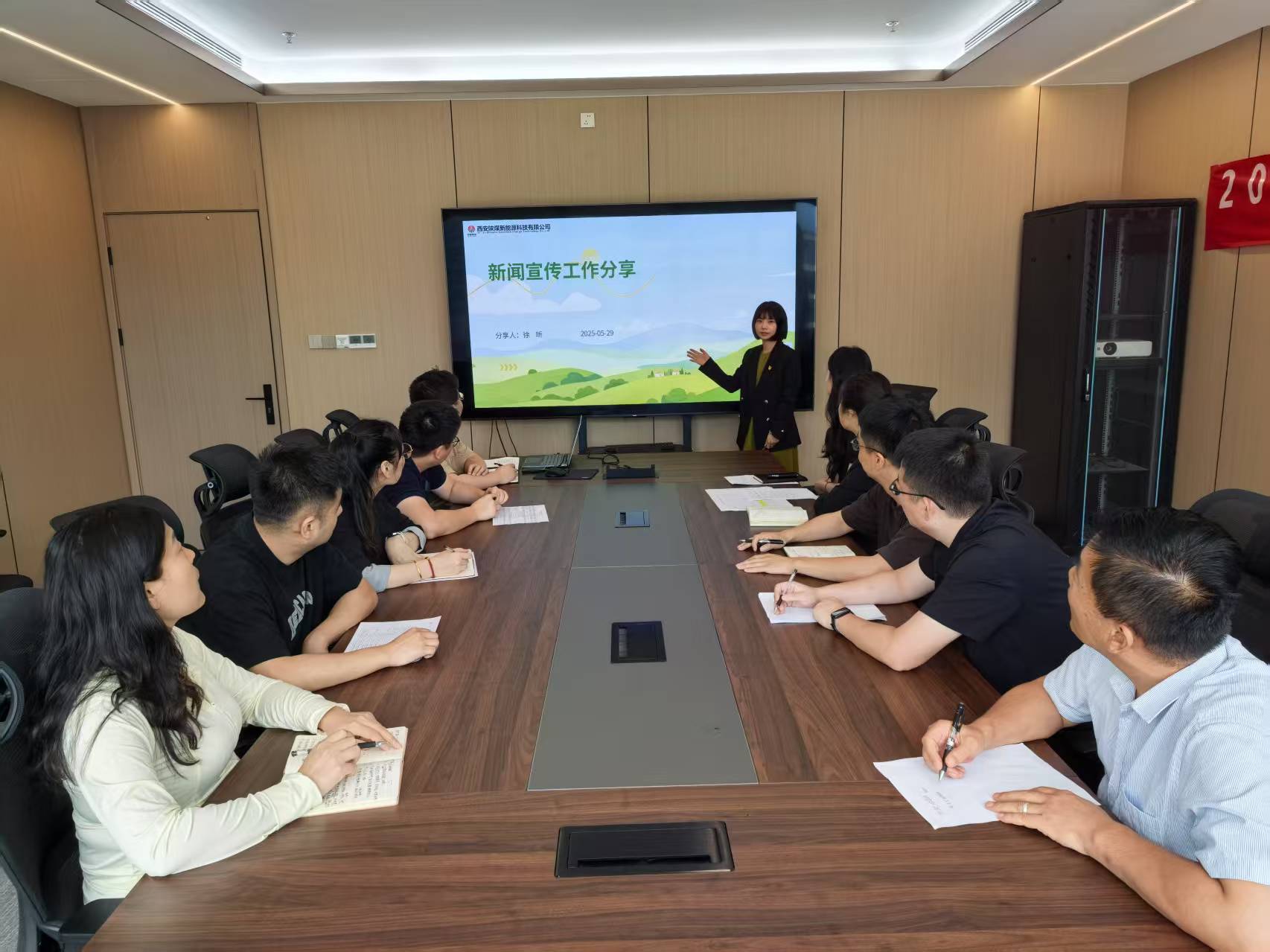 101749521428153651.jpg dcb3350989d748b1222af767fe6cb12.jpg